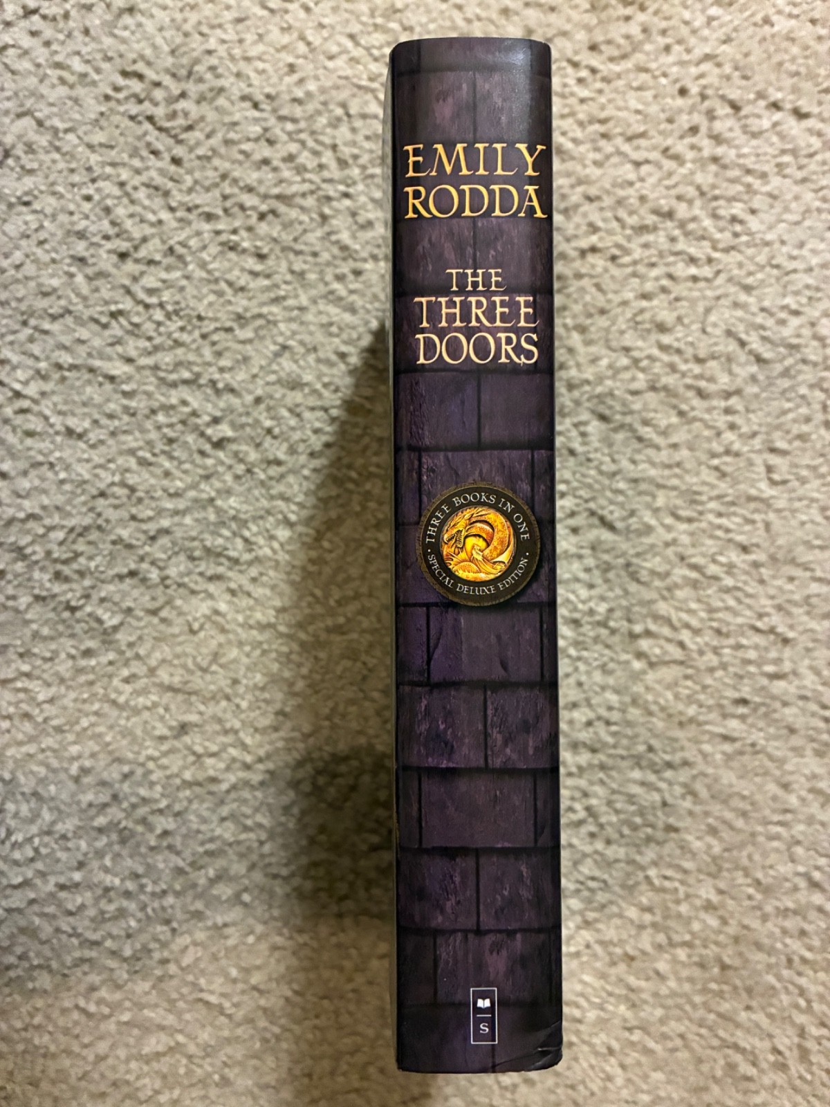 THE THREE DOORS TRILOGY OMNIBUS EMILY RODDA US SELLER 1-3 DELTORA QUEST BOX SET