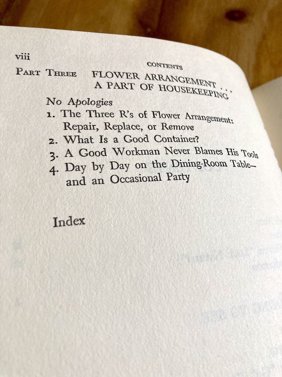 THE FLOWER LOVER’S BOOK OF NATURAL ARRANGEMENTS by GEORGIANA R. SMITH 1972 HC/DJ