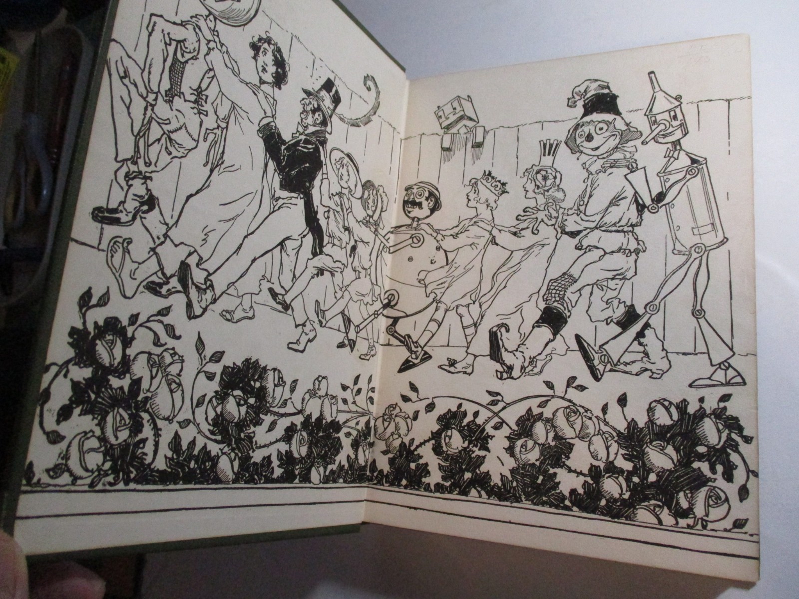 Scarecrow of Oz, L Frank Baum, Reilly & Lee, 12 Color Plates, 1923 Edition