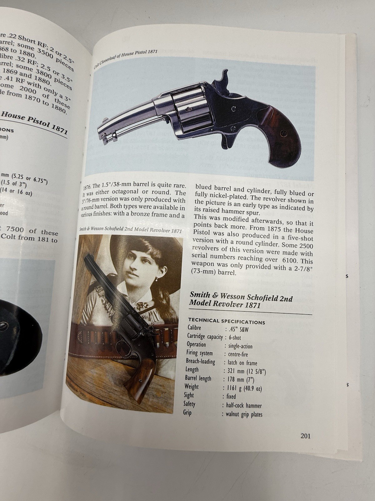 Complete Encyclopedia of Antique Firearms: Expert Guide to Firearms.
