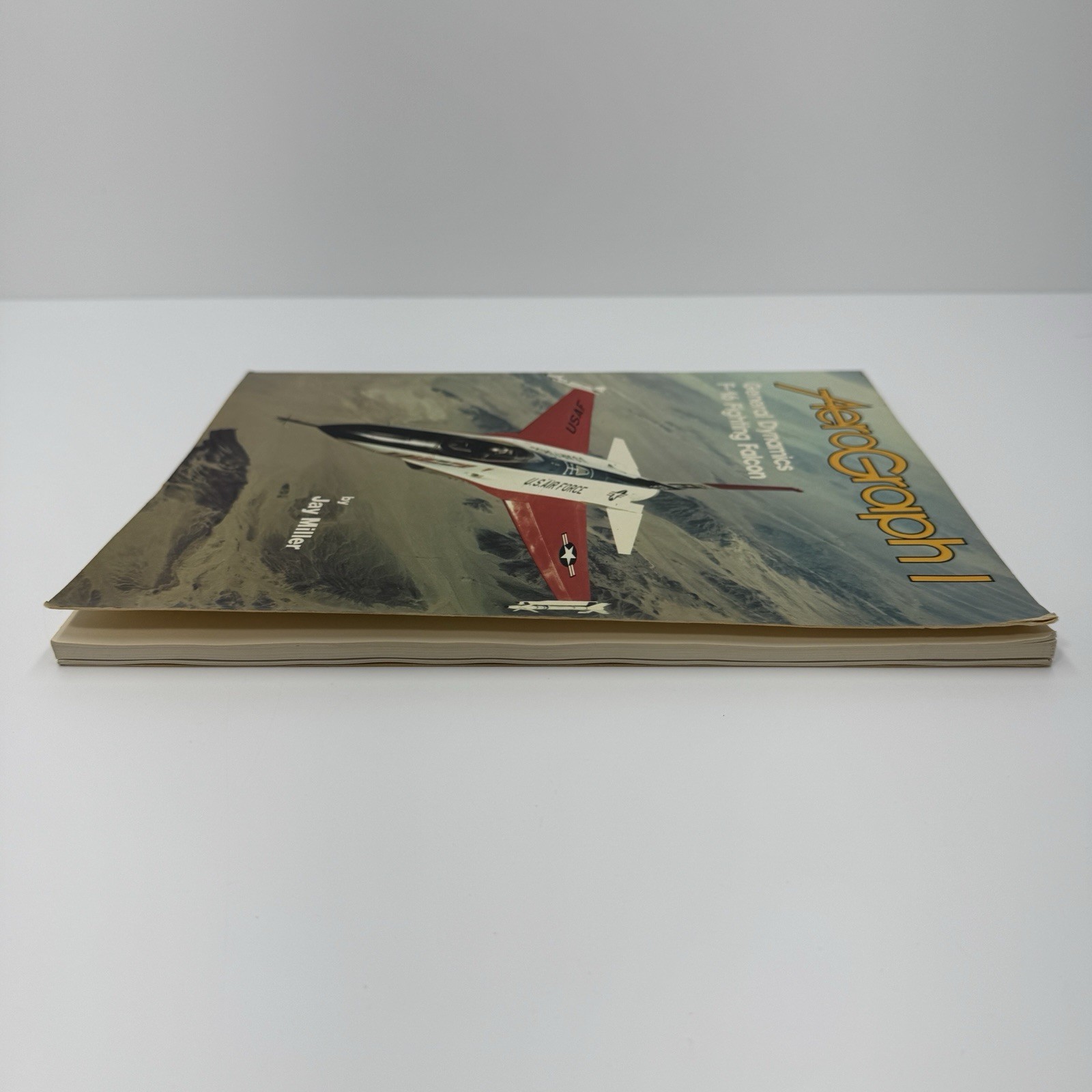 AeroGraph 1 The General Dynamics F16 Fighting Falcon, Jay Miller, 1982 W/RECORD