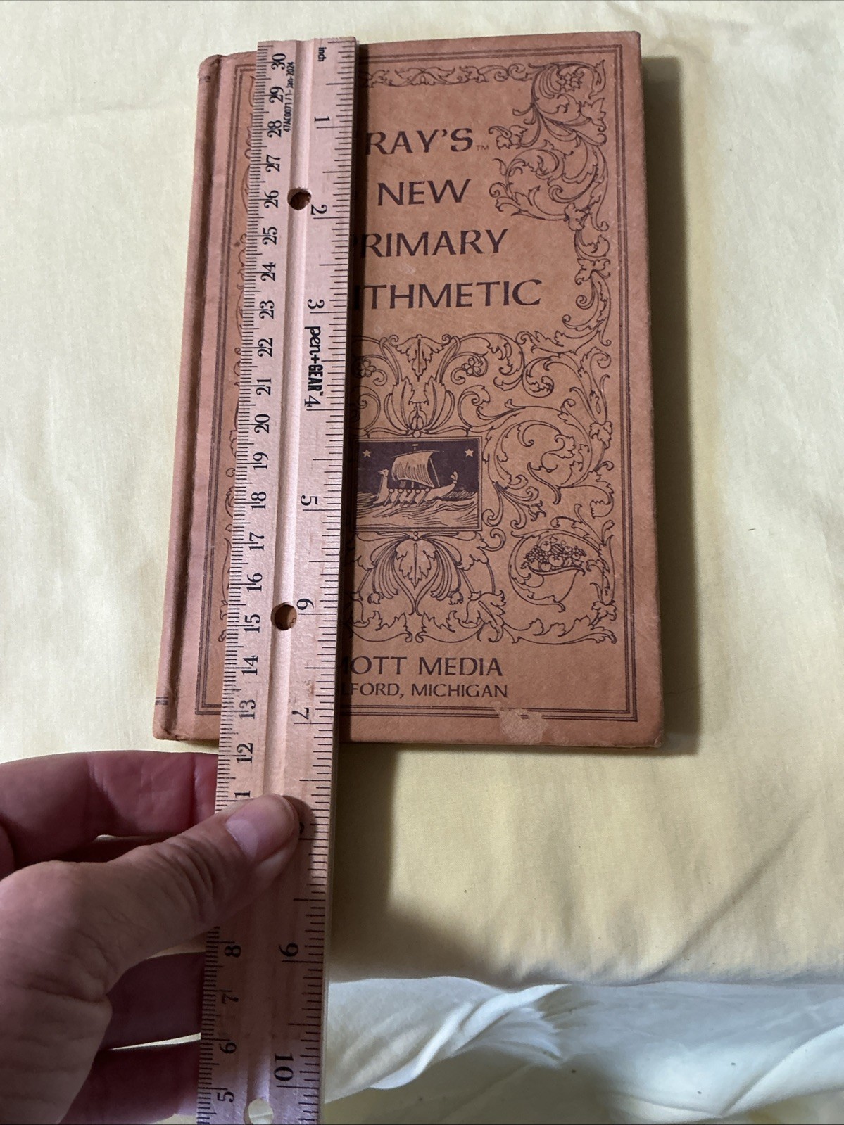 1985 Ray’s New primary Arithmetic Mott Media Book