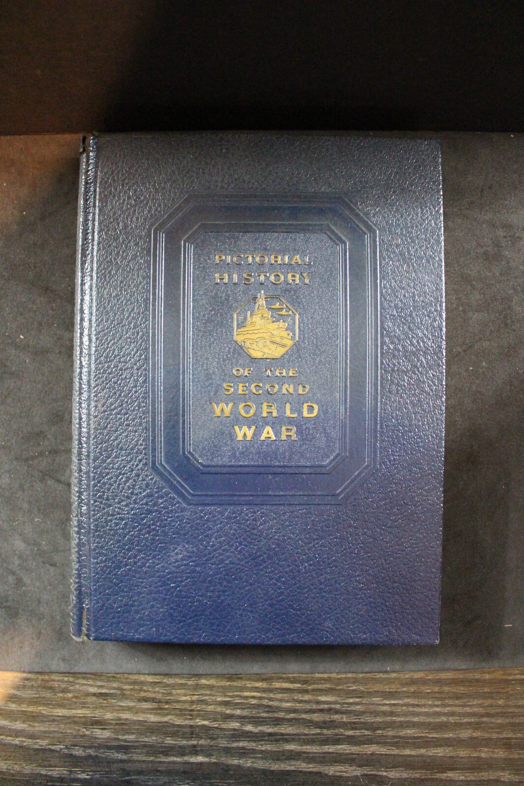 Vintage Book – Pictorial History of Second World War Volume 5 – 1946 400 pages