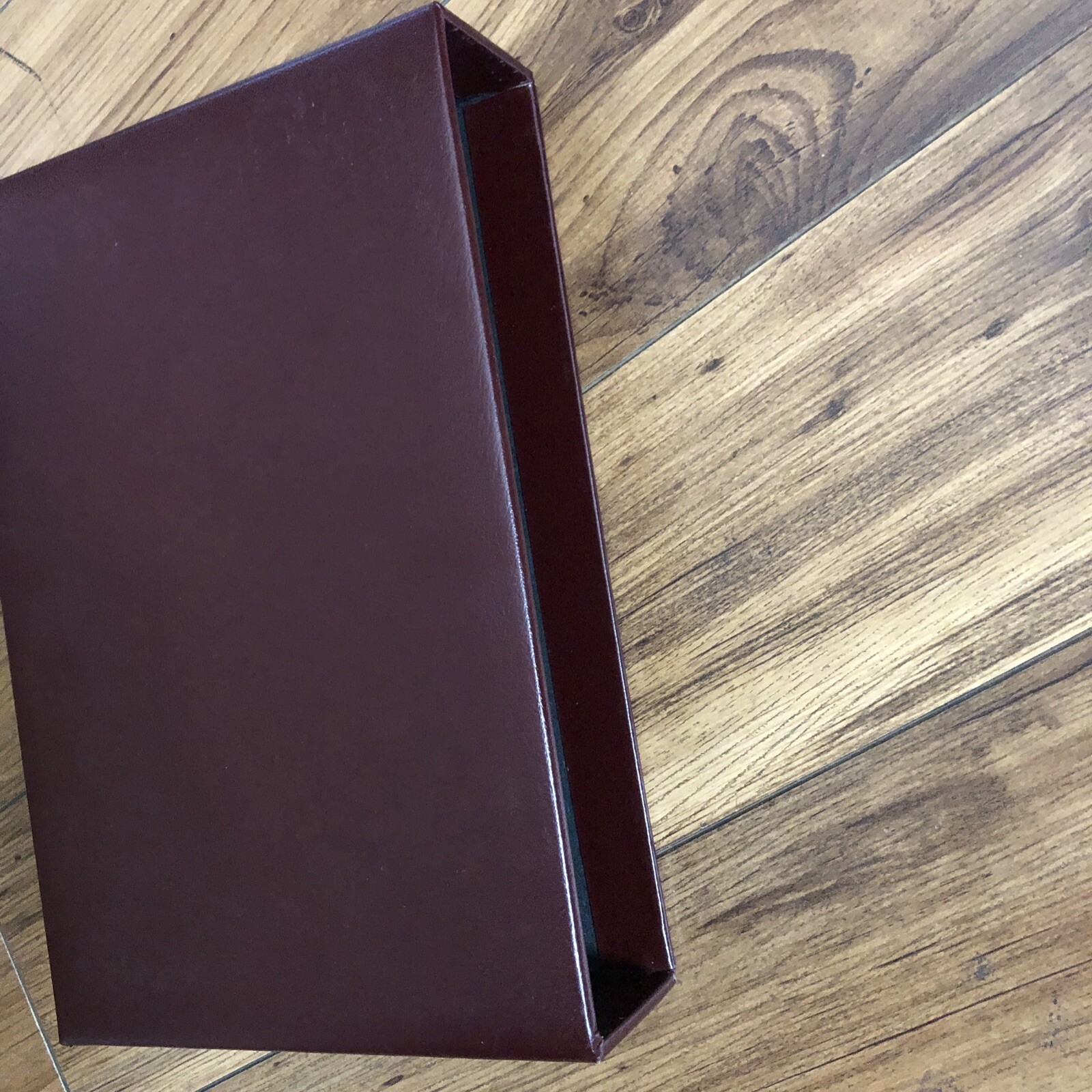 NATIONAL GEOGRAPHIC FAUX LEATHER BOUND SLIP CASE January -June 1985