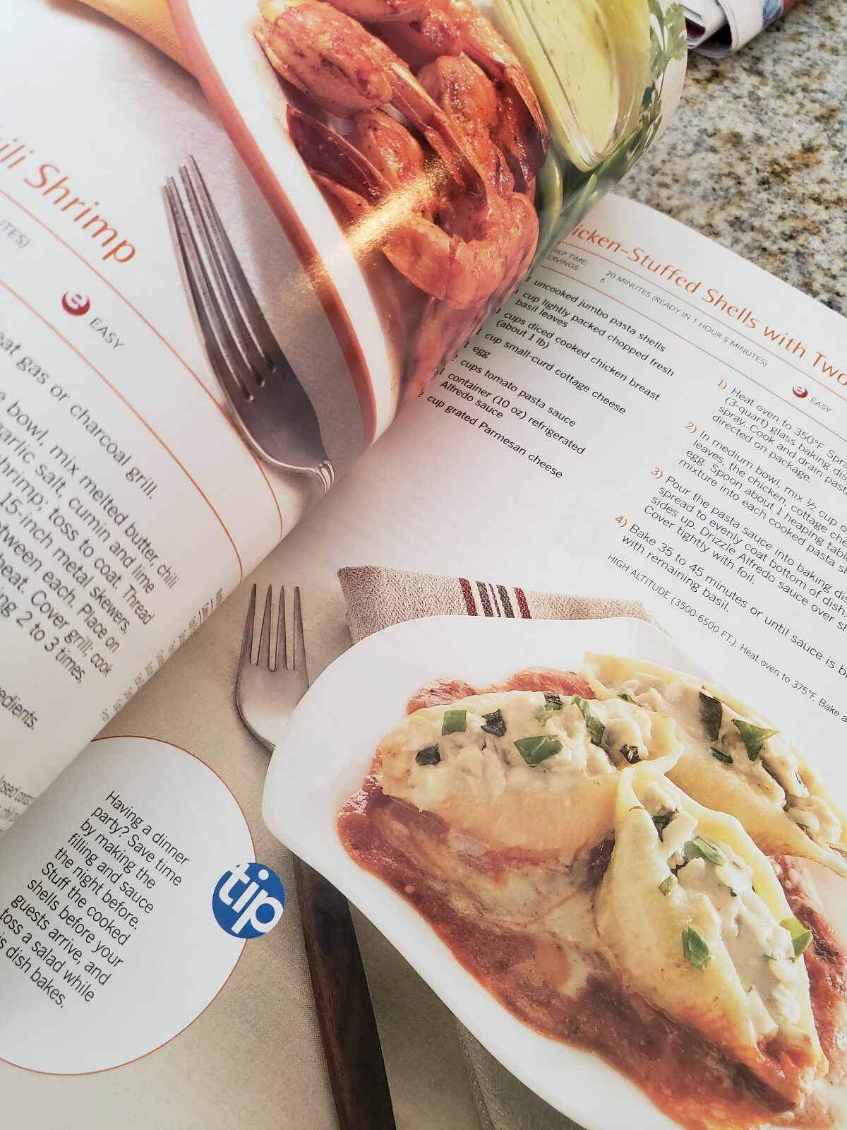 2009 Pillsbury Cookbook Recipes Bake Off Pictures 352 Pages Hard Cover Baking