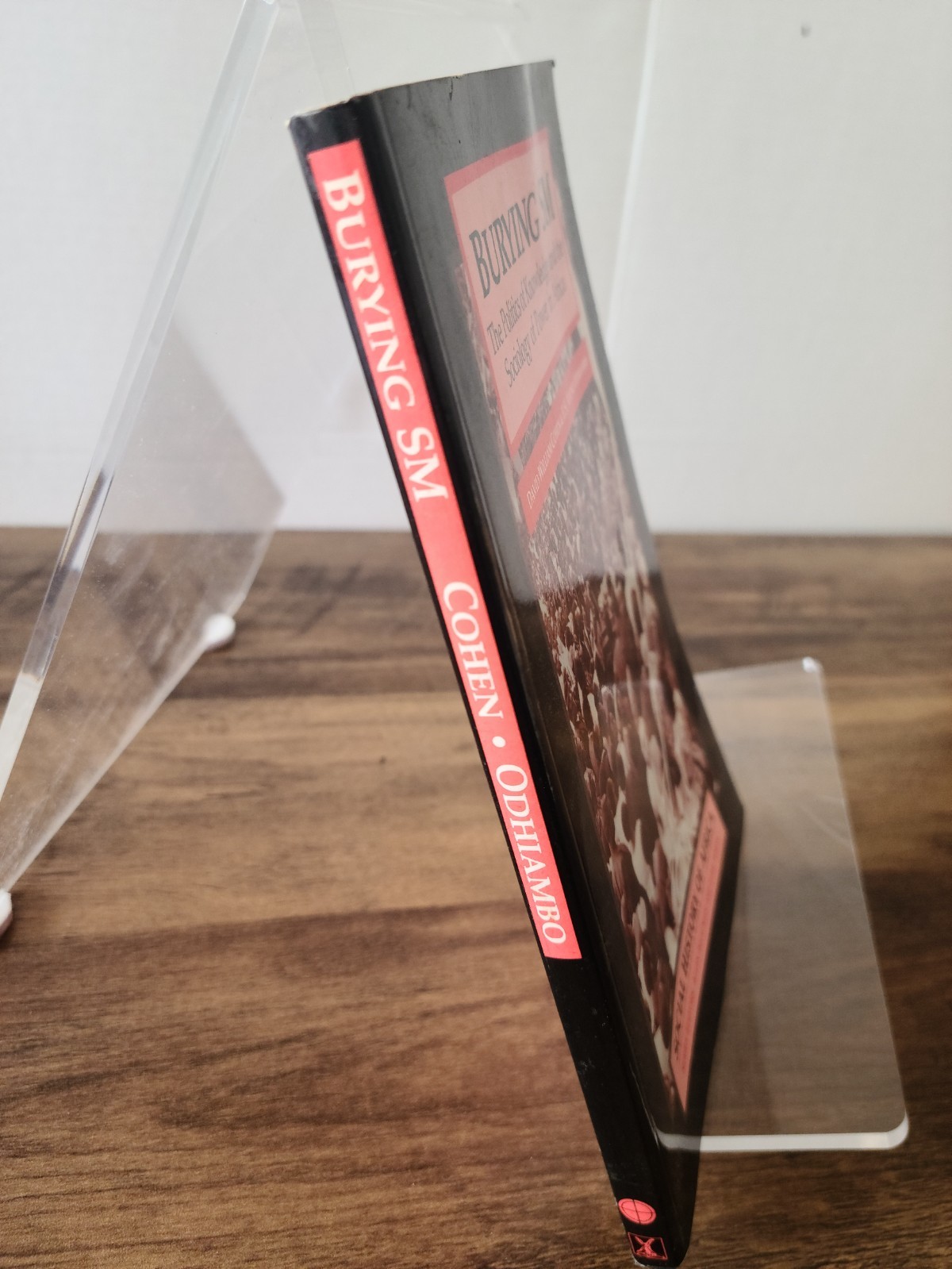 Burying SM: The Politics of Knowledge and the Sociology of Power in Africa (Soc,