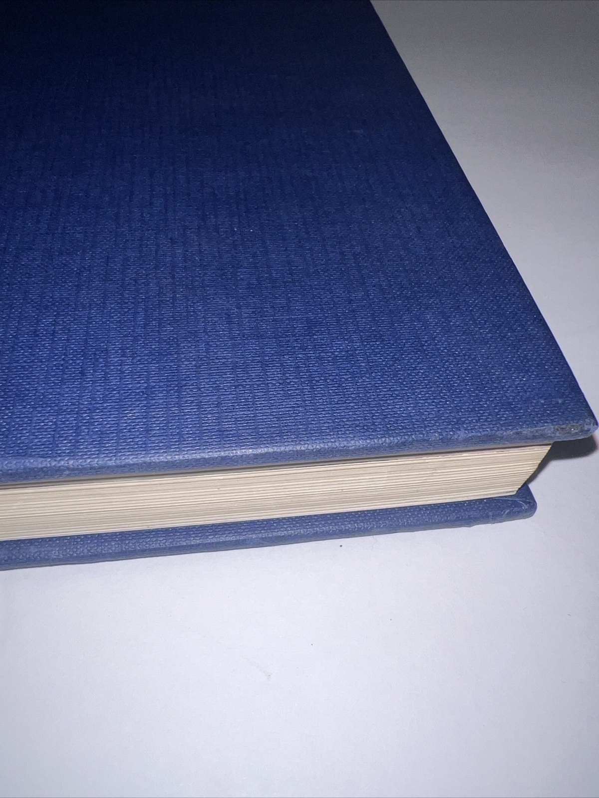 Beautiful Vintage Exeter 1983 Classic Cars Blue Hardcover Book 368 Pages