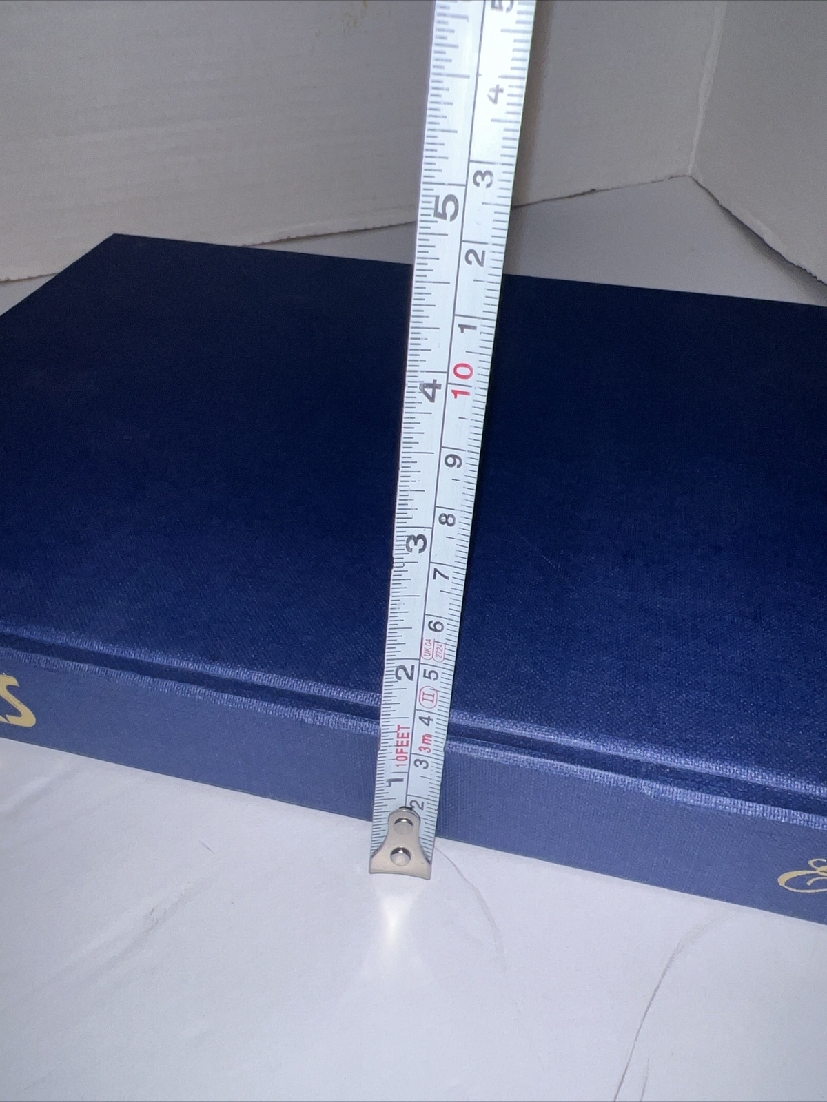 Beautiful Vintage Exeter 1983 Classic Cars Blue Hardcover Book 368 Pages