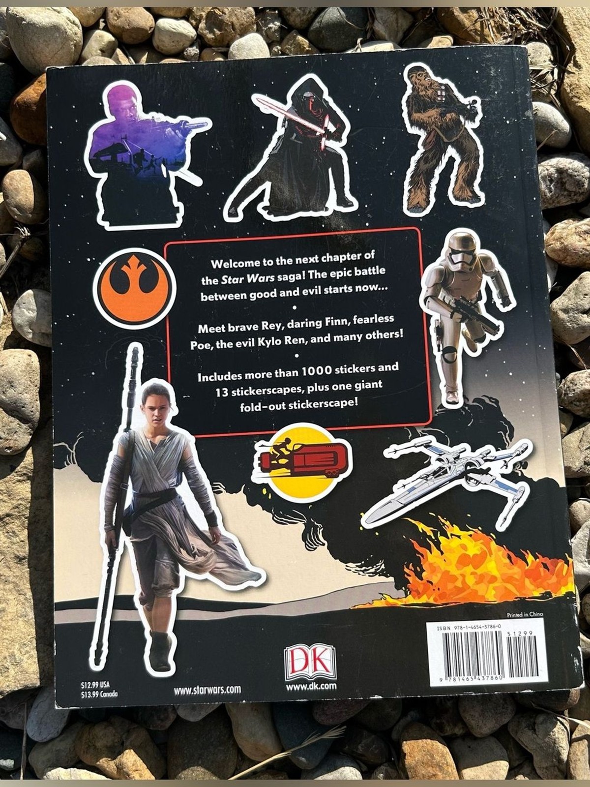 Ultimate Sticker Collection: Star Wars: The Force Awakens Stickerscapes Book
