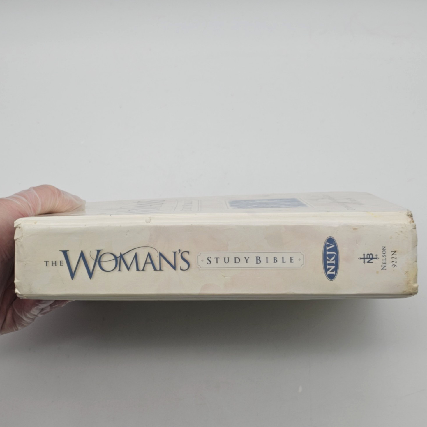 The Woman’s Study Bible NKJV Nelson 1995 Hardcover 922N Ladies Christian – GOOD