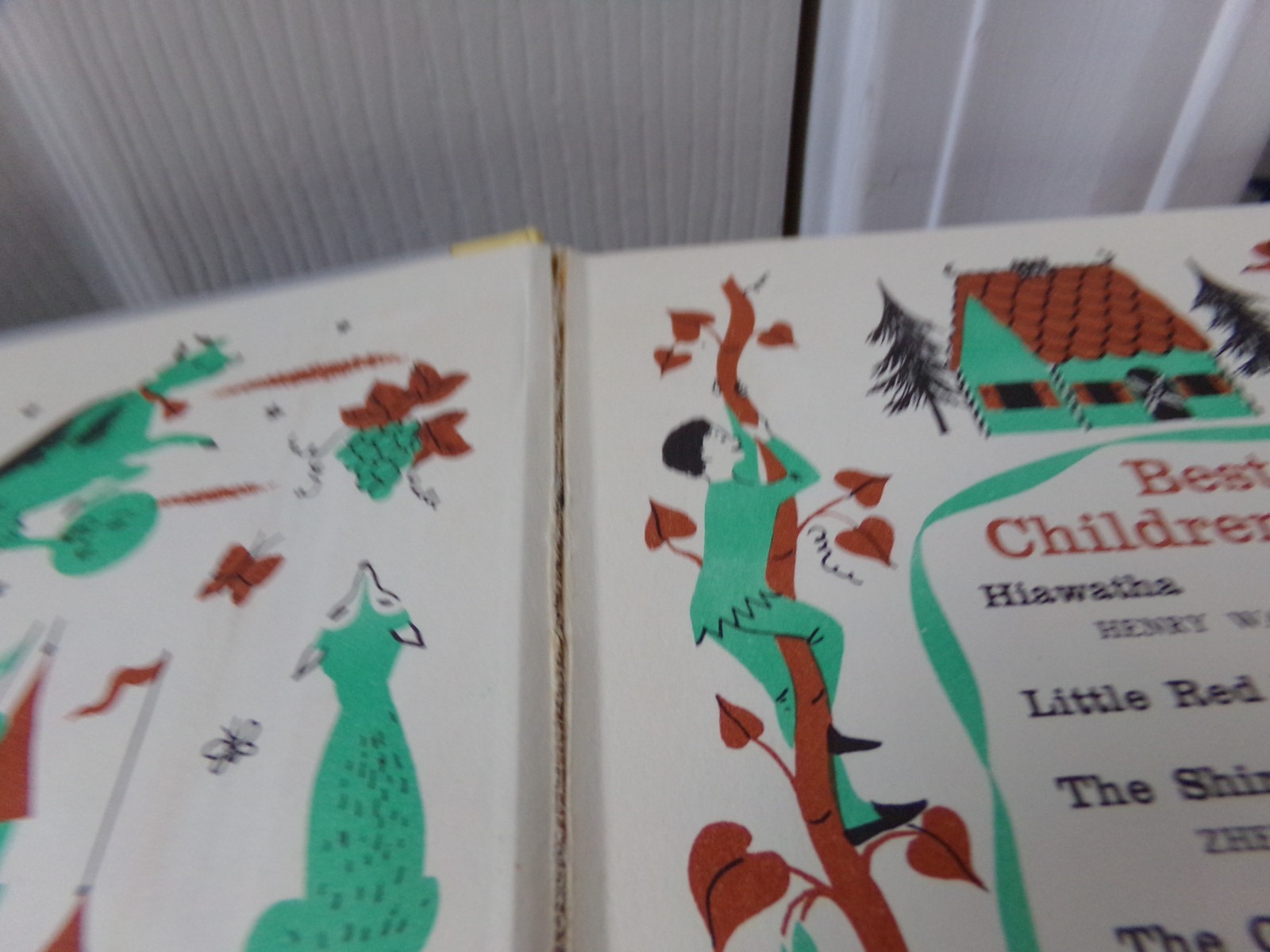#7 Best in Children’s Books Vtg Henry Wadsworth Longfellow Hiawatha Japan ’58