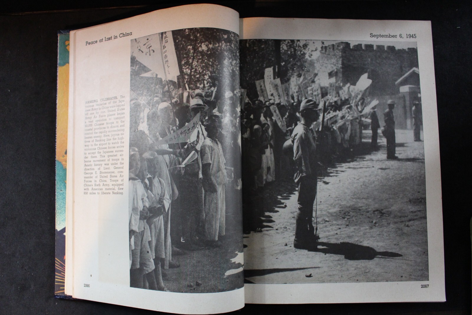 Vintage Book – Pictorial History of Second World War Volume 5 – 1946 400 pages