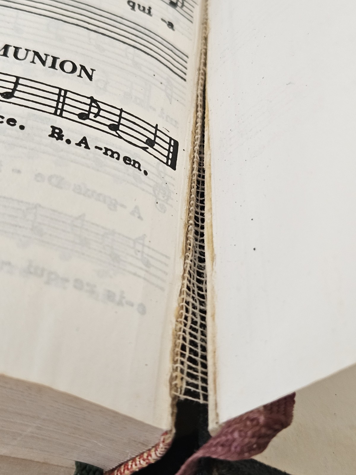 1964 St Paul Daily Missal Hardcover Ribbon Bookmarks 4×6.5 In. 2 In. Thick.