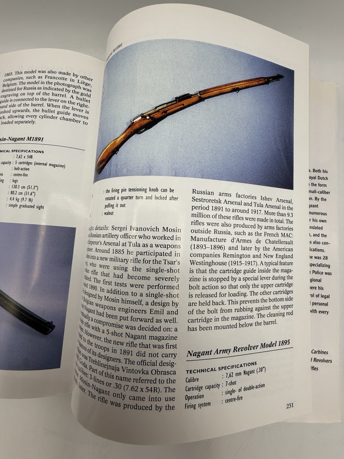 Complete Encyclopedia of Antique Firearms: Expert Guide to Firearms.