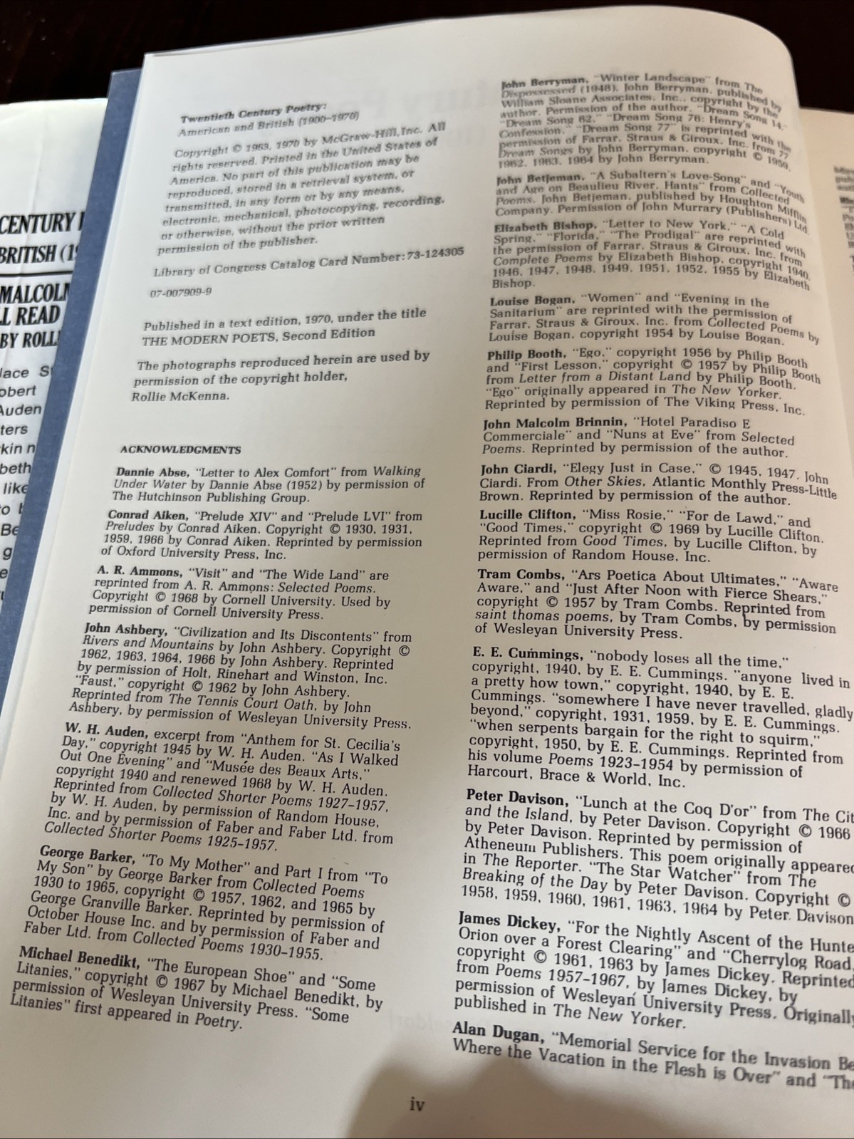 Twentieth Century Poetry: American and British (1900-1970); An American Brit…